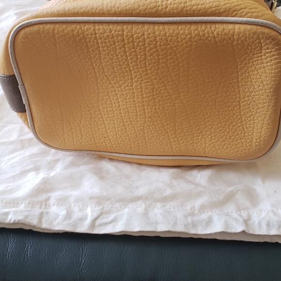 Dooney & Bourke Vintage Leather Bucket Bag - Picture 6 of 8